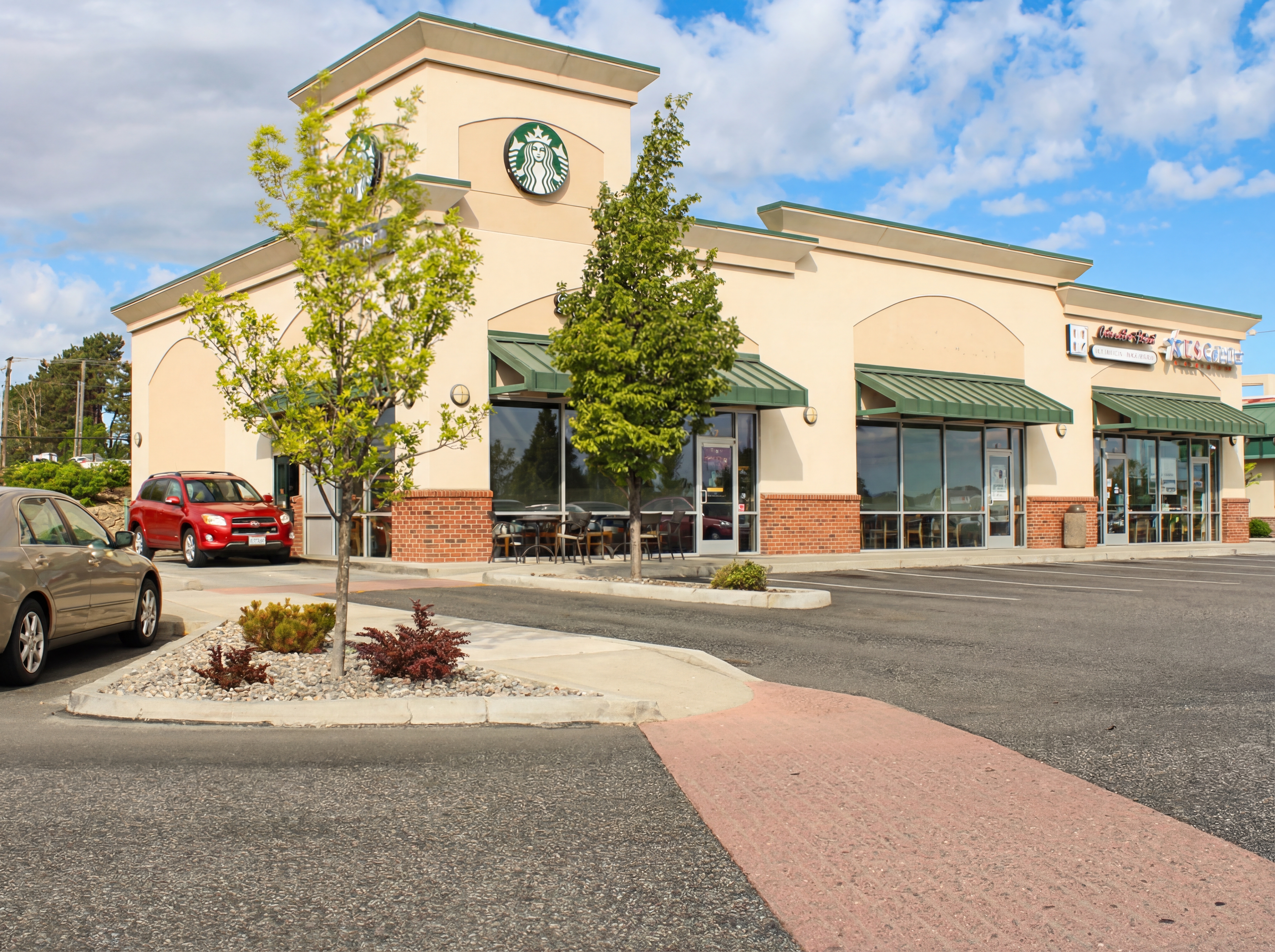 Starbucks Retail Drive-Thru - Richland